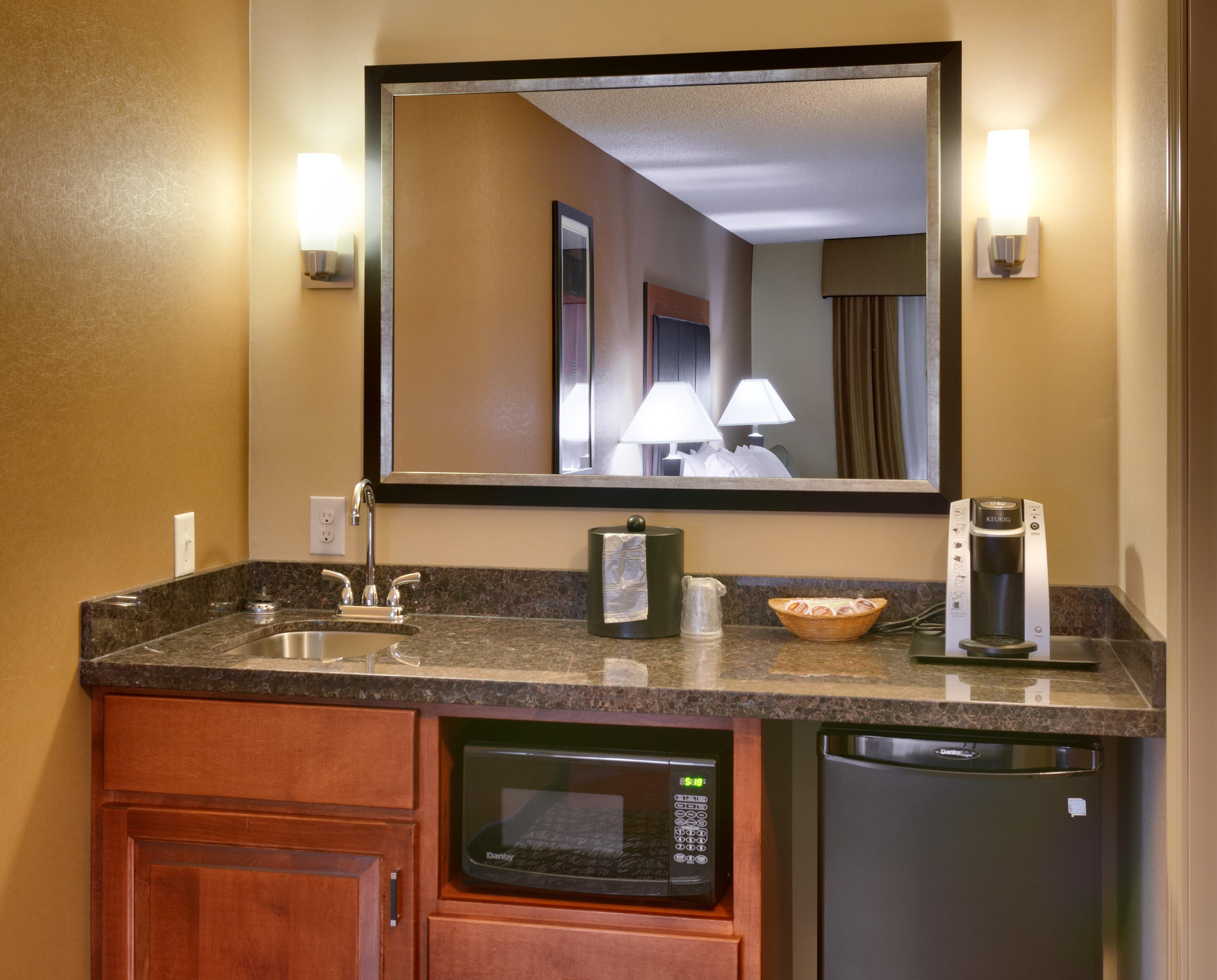 Holiday Inn Express Hotel & Suites Grand Junction By Ihg Exterior photo