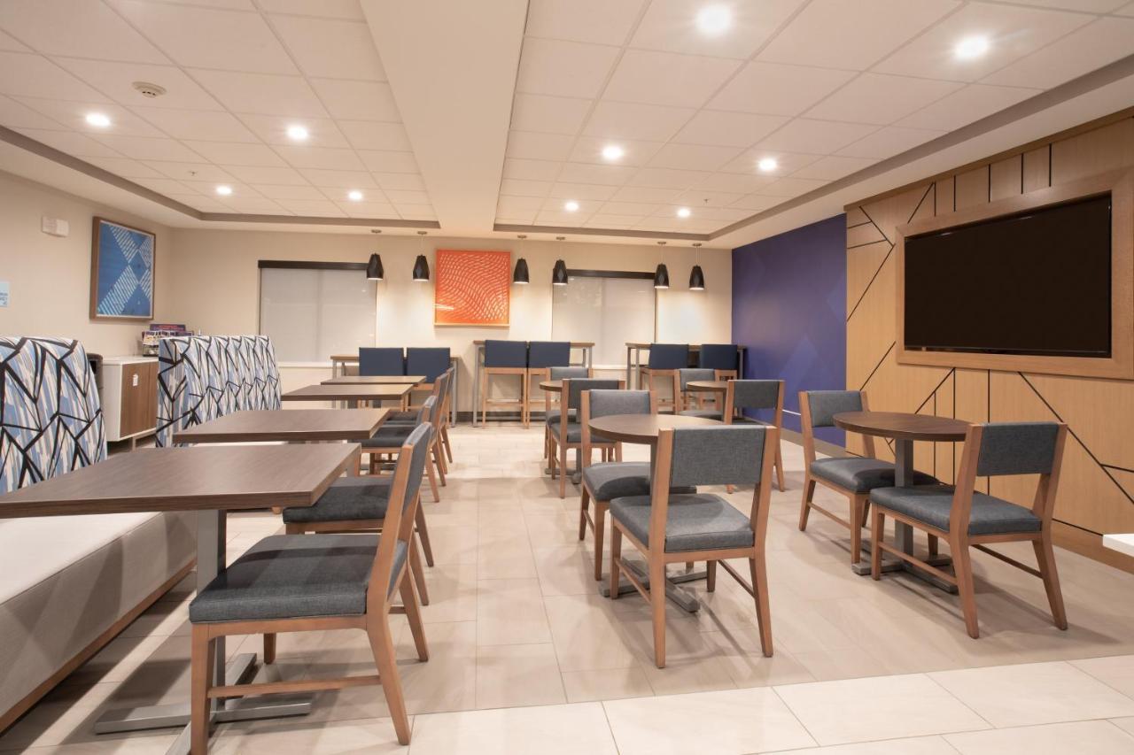 Holiday Inn Express Hotel & Suites Grand Junction By Ihg Exterior photo